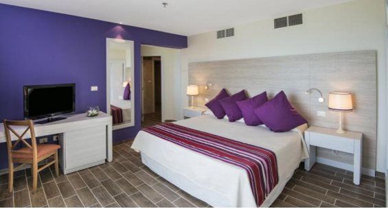Hotel Ficha
