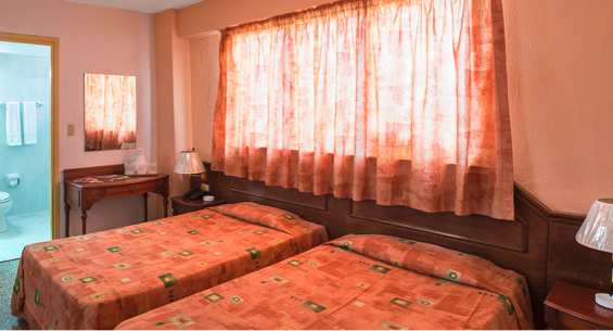 Hotel Ficha