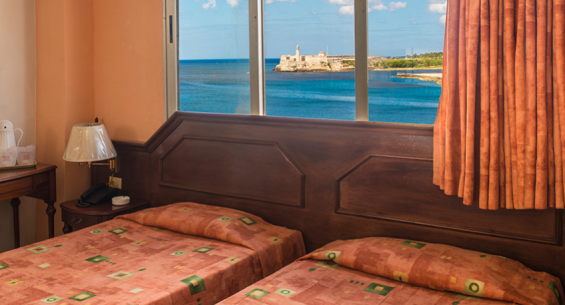 Hotel Ficha