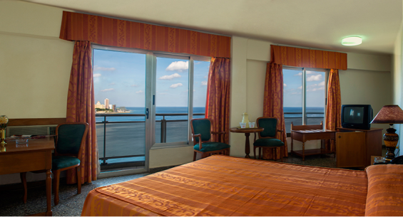 Hotel Ficha