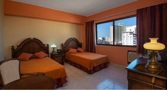 Hotel Ficha
