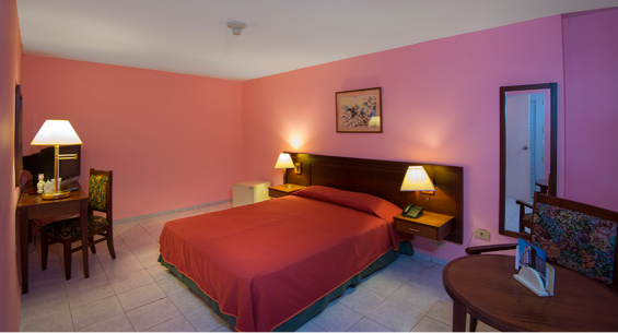 Hotel Ficha