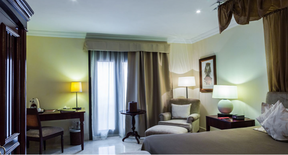 Hotel Ficha