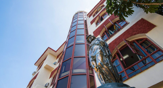 Hotel Ficha
