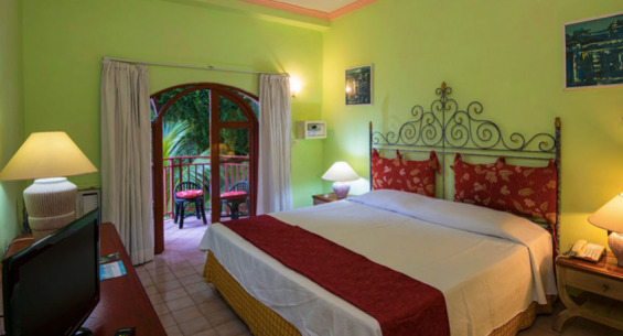 Hotel Ficha