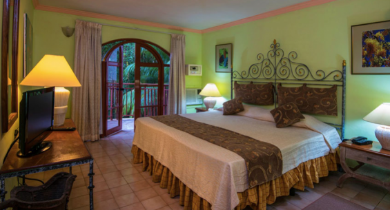 Hotel Ficha
