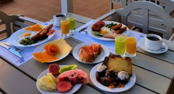 Hotel Ficha