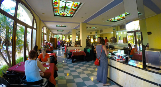 Hotel Ficha