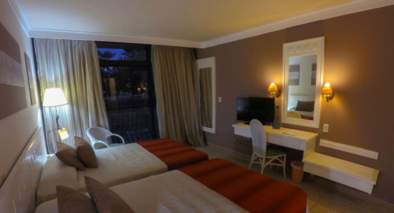 Hotel Ficha