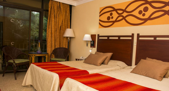 Hotel Ficha