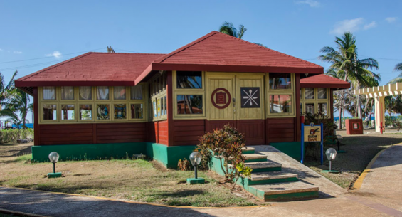 Hotel Ficha
