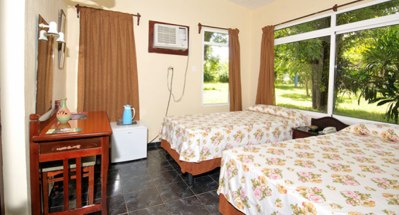 Hotel Ficha