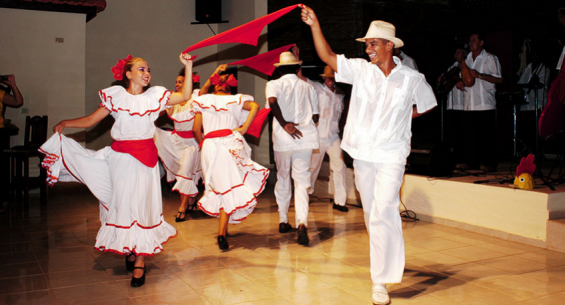 Hotel Ficha