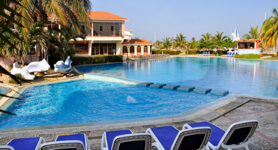 Hotel Ficha
