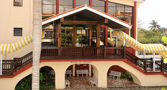 Hotel Ficha