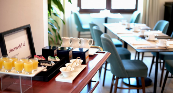 Hotel Ficha