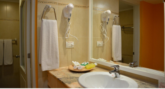 Hotel Ficha