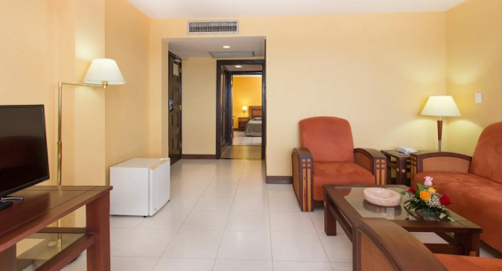 Hotel Ficha