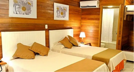 Hotel Ficha