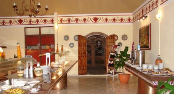 Hotel Ficha
