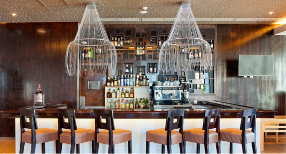 Hotel Ficha